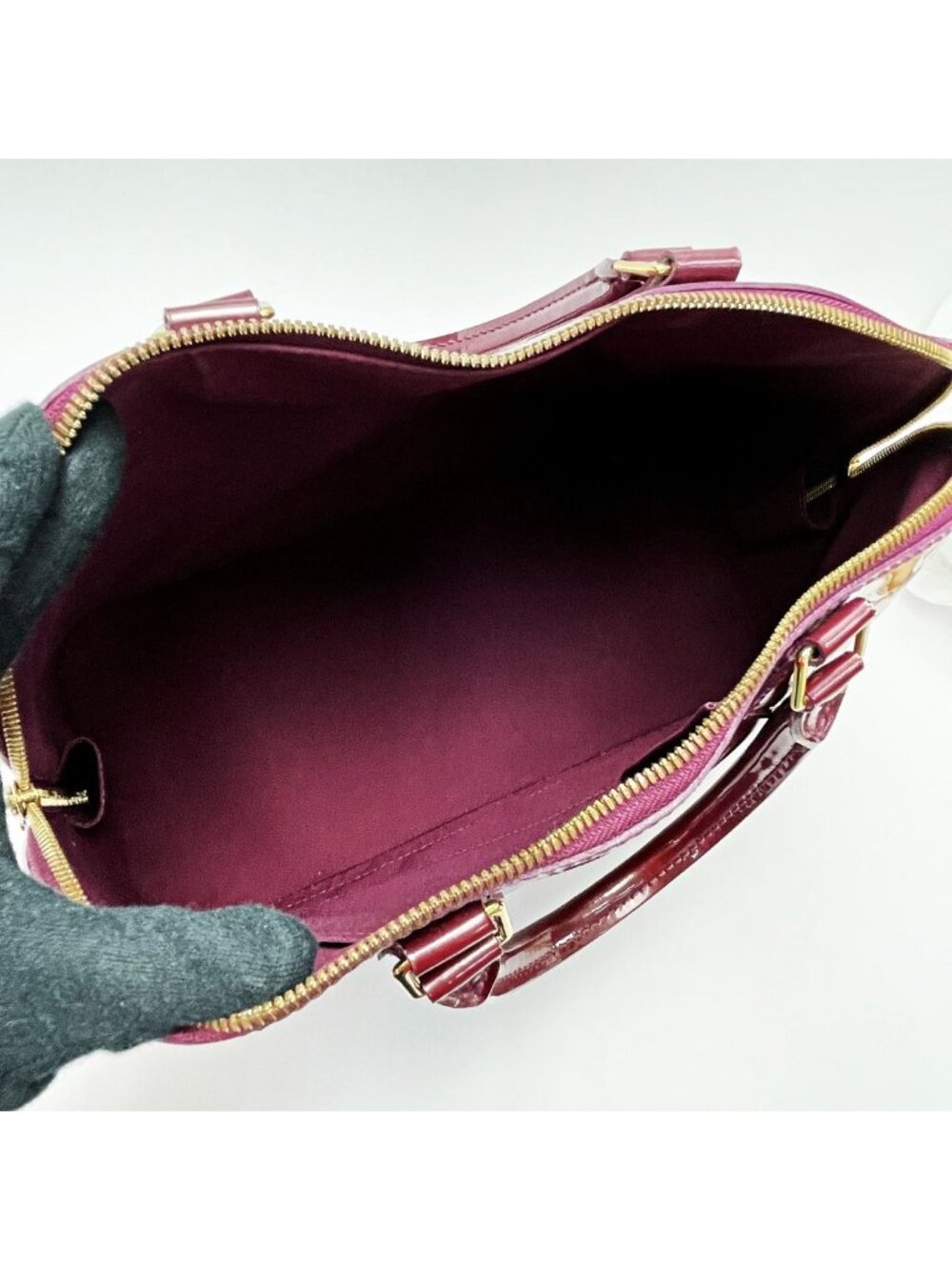 Louis Vuitton Vernis Alma GM Rouge Fauvist Padlock Key 2 - Picture 3 of 9